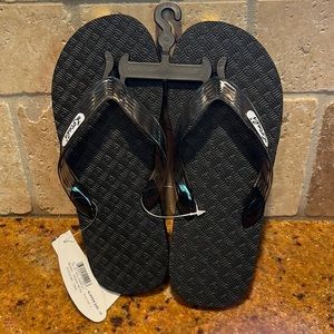 local Hawaiian flip-flops slippers women’s size 7